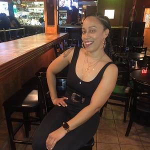 Meet your Posher, Iris